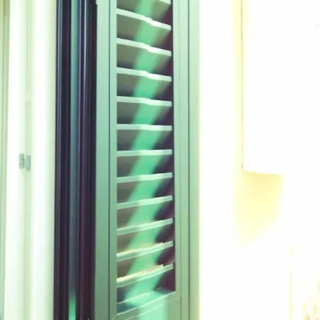 Bright, Quiet! In The Center. * פירנצה